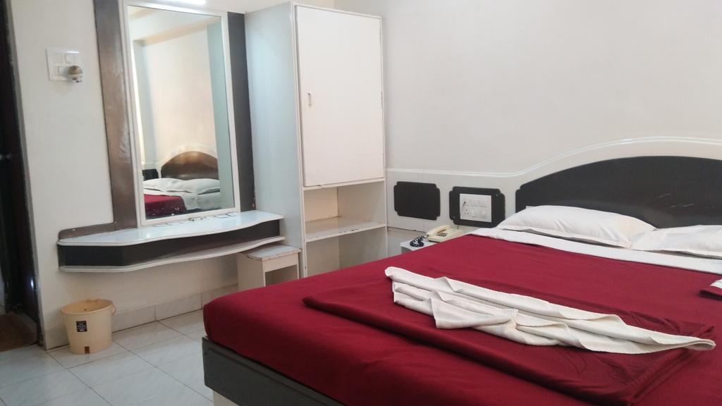 Hotel Radhika Palace-Semi Delux Non AC